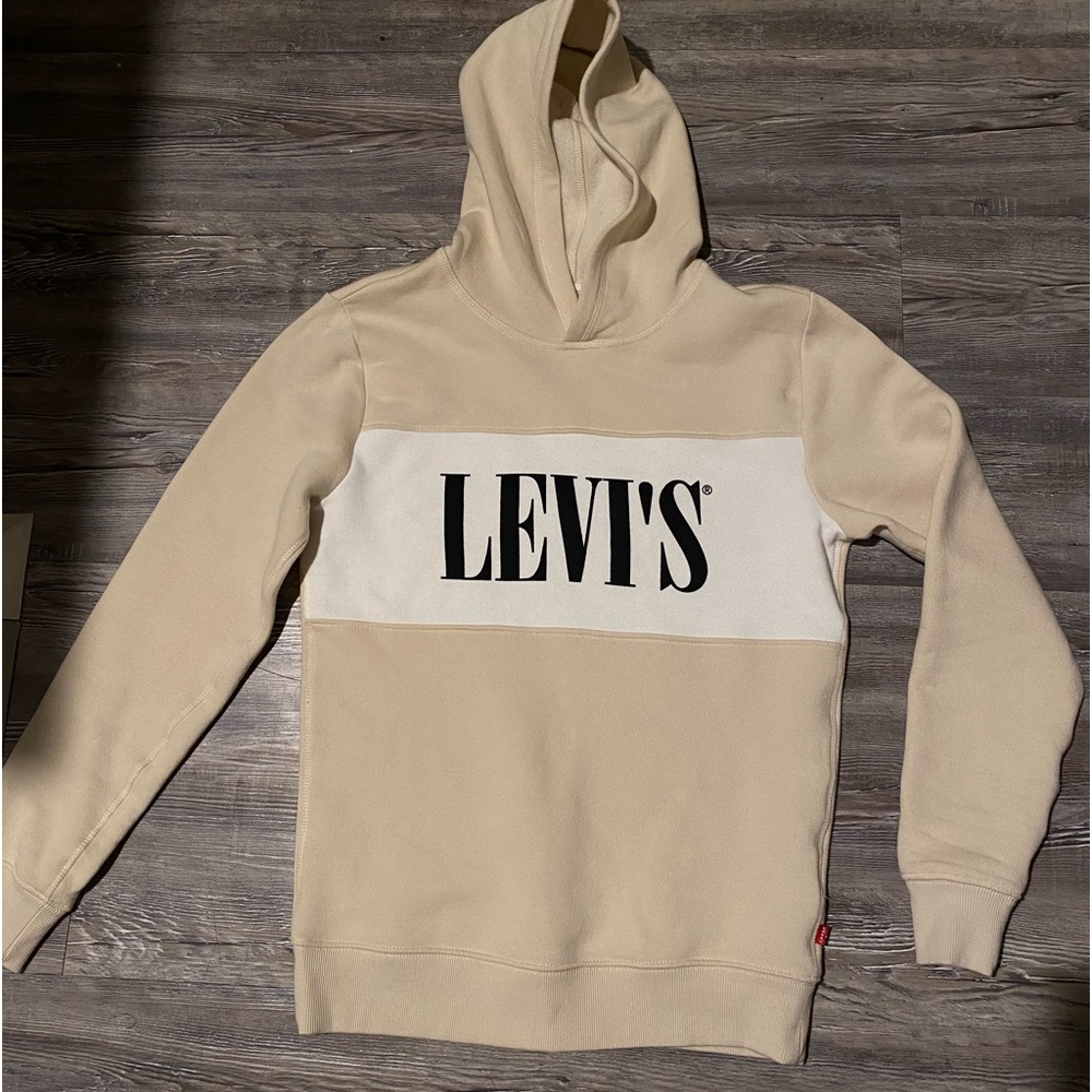 Levi’s hoodie sweater